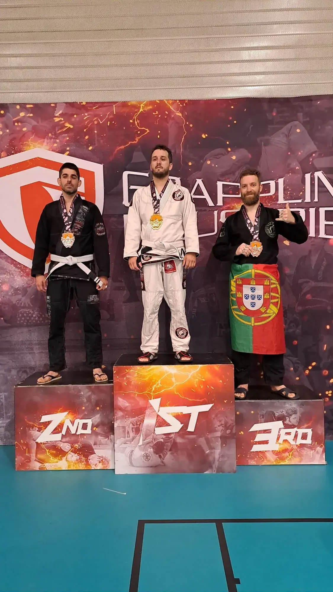Un compétiteur du club sur le podium.